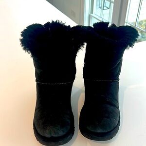UGG Bailey Bow black size 7 boots